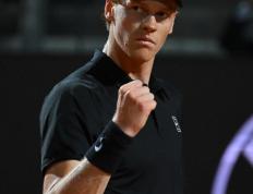 开云APP-拉沃尔杯横扫ATP总决赛，辛纳高光表现