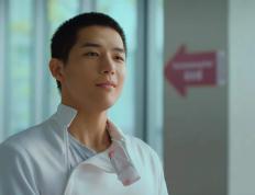 开云平台-大洋两岸的闪耀之夜，豪强与巨星的史诗对决