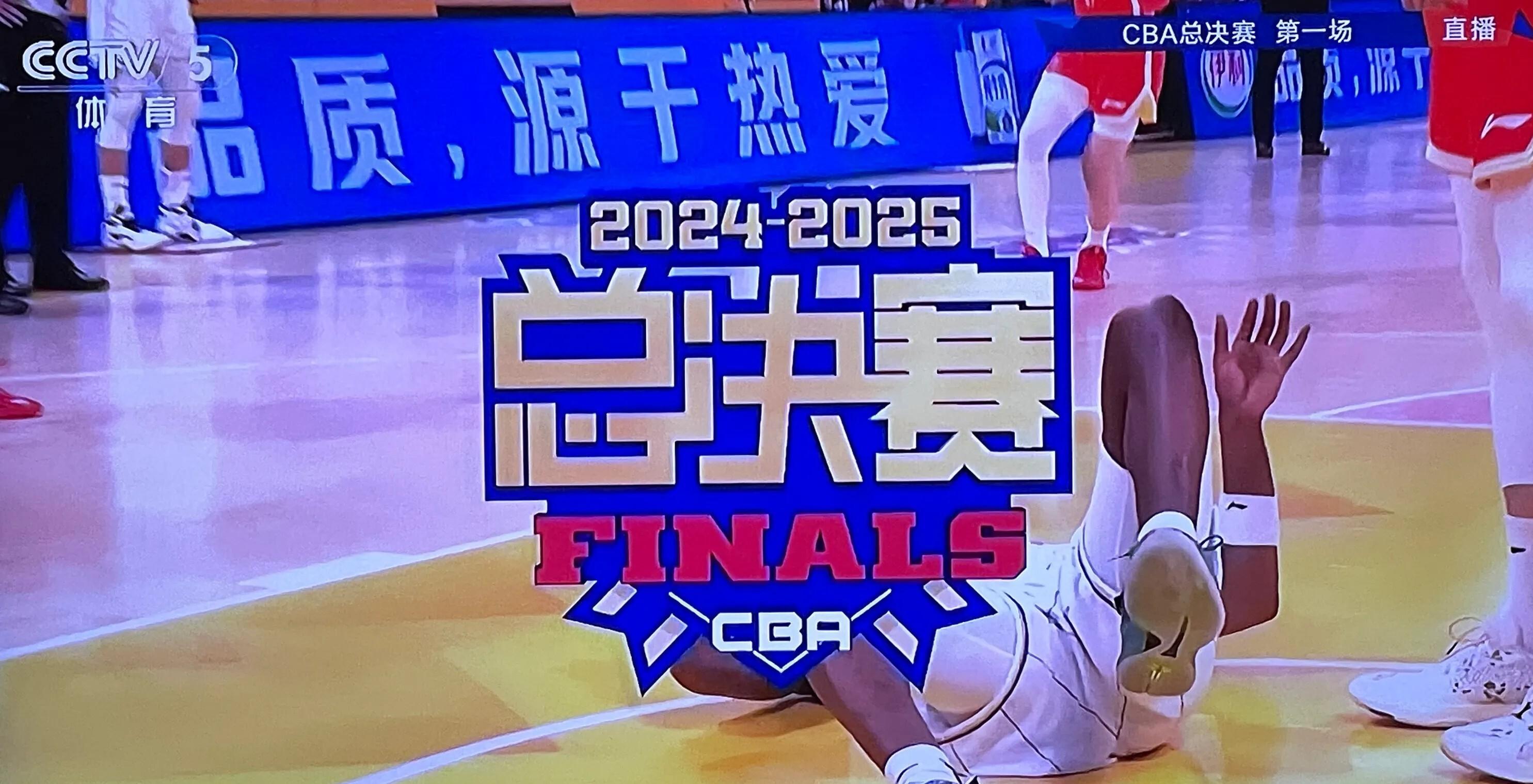 开云体育-浙江男篮紧咬比分，险胜对手晋级下一轮