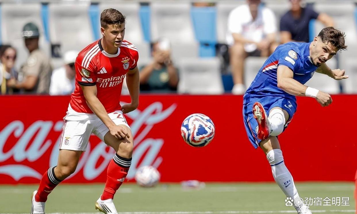 开云体育-切尔西险胜勒沃库森，迪马利亚刷新纪录