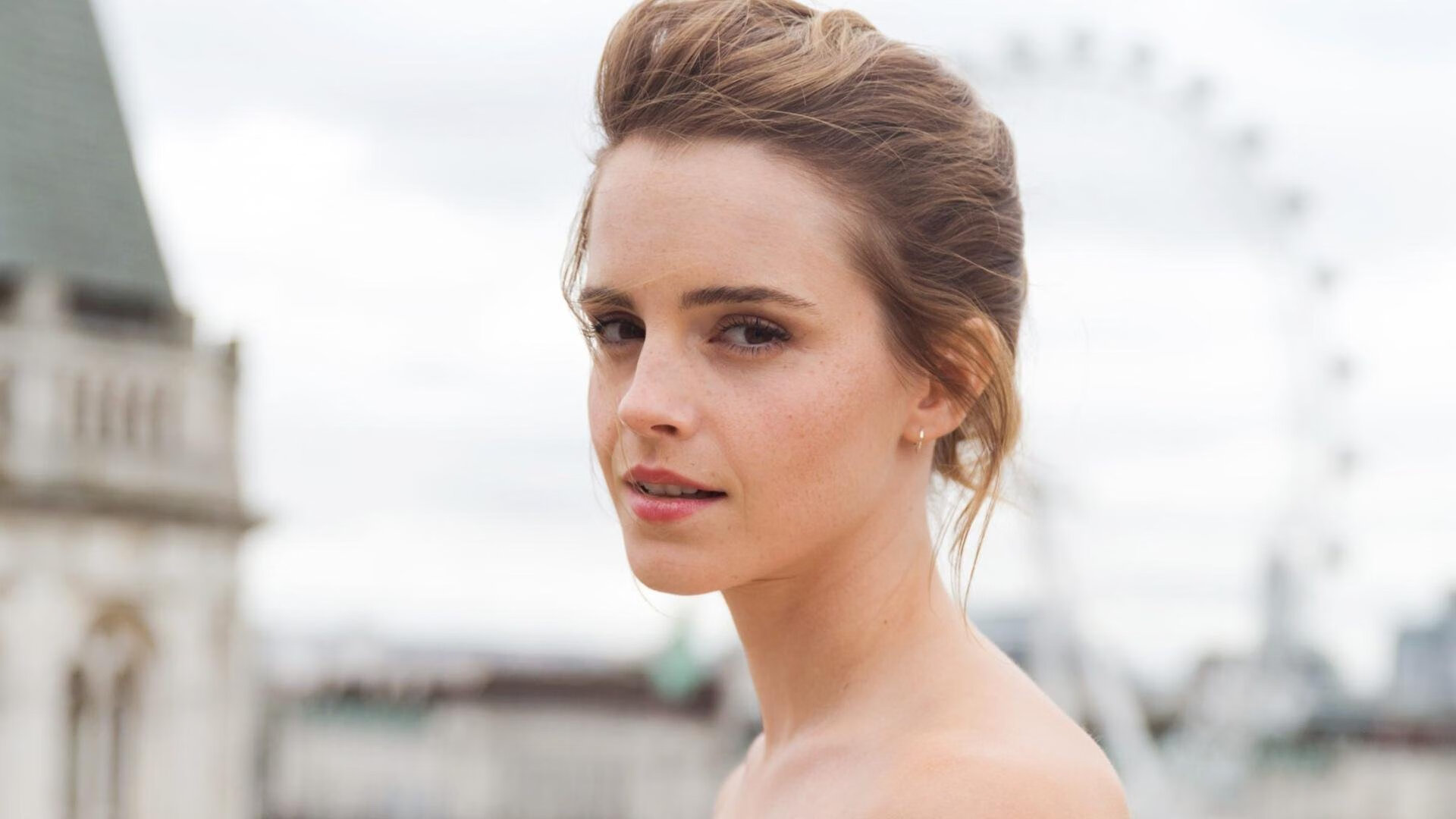 开云体育APP下载-新王加冕!恩佐关键跳投如手术刀切开西班牙防线