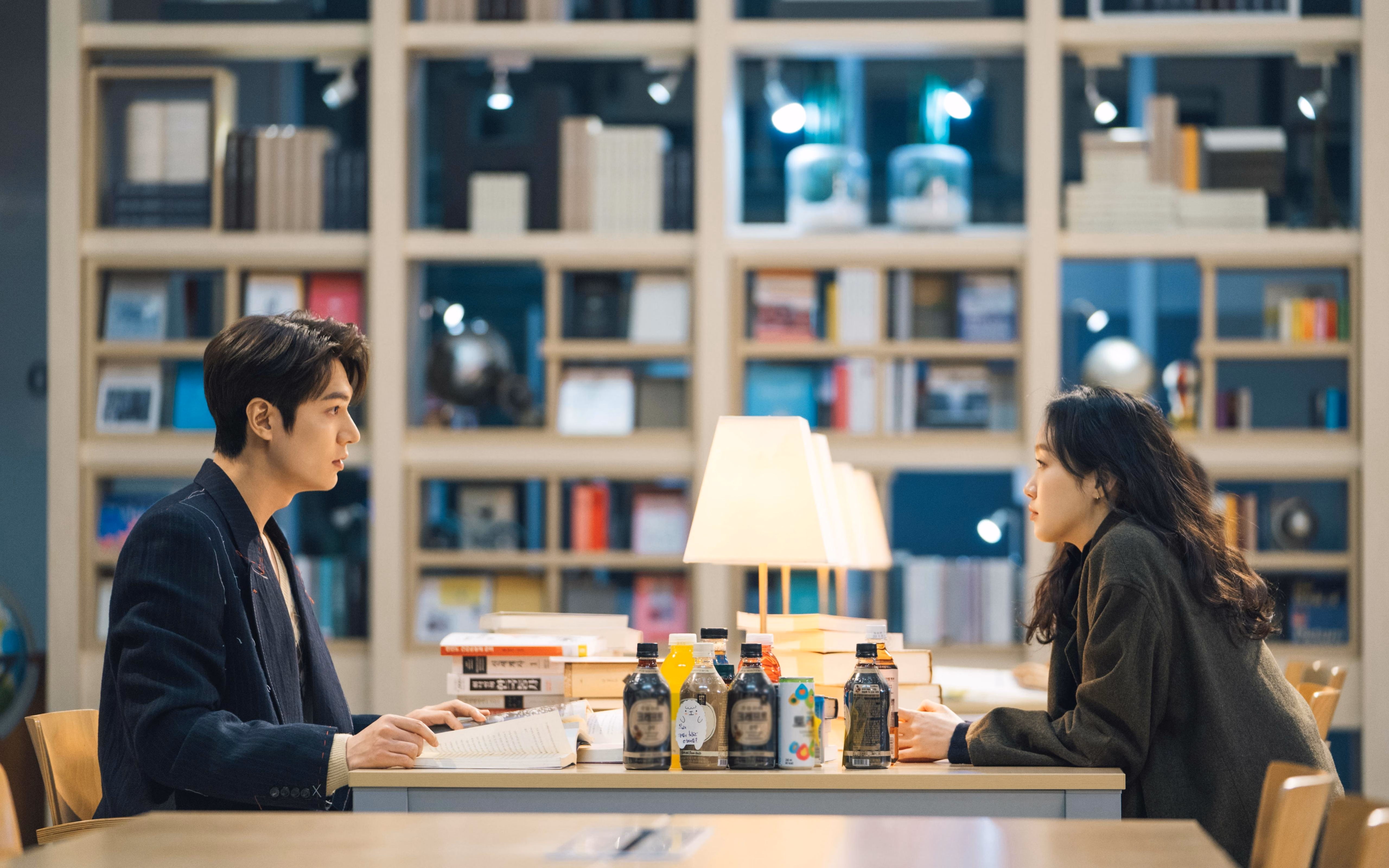 开云体育-节奏为王，从绿茵场到硬木地板的胜利法则