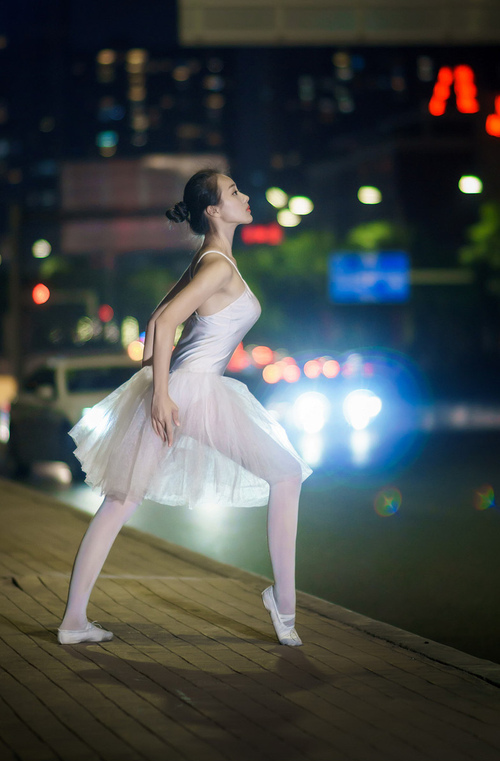 开云体育app-当斯坦普斯照进红山,欧冠篮球革命与一场虚构的狂胜